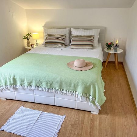Holiday Home Sunny Side Vela Luka Bagian luar foto