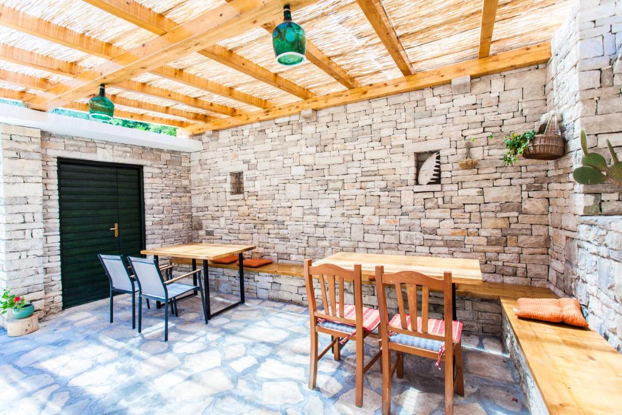 Holiday Home Sunny Side Vela Luka Bagian luar foto