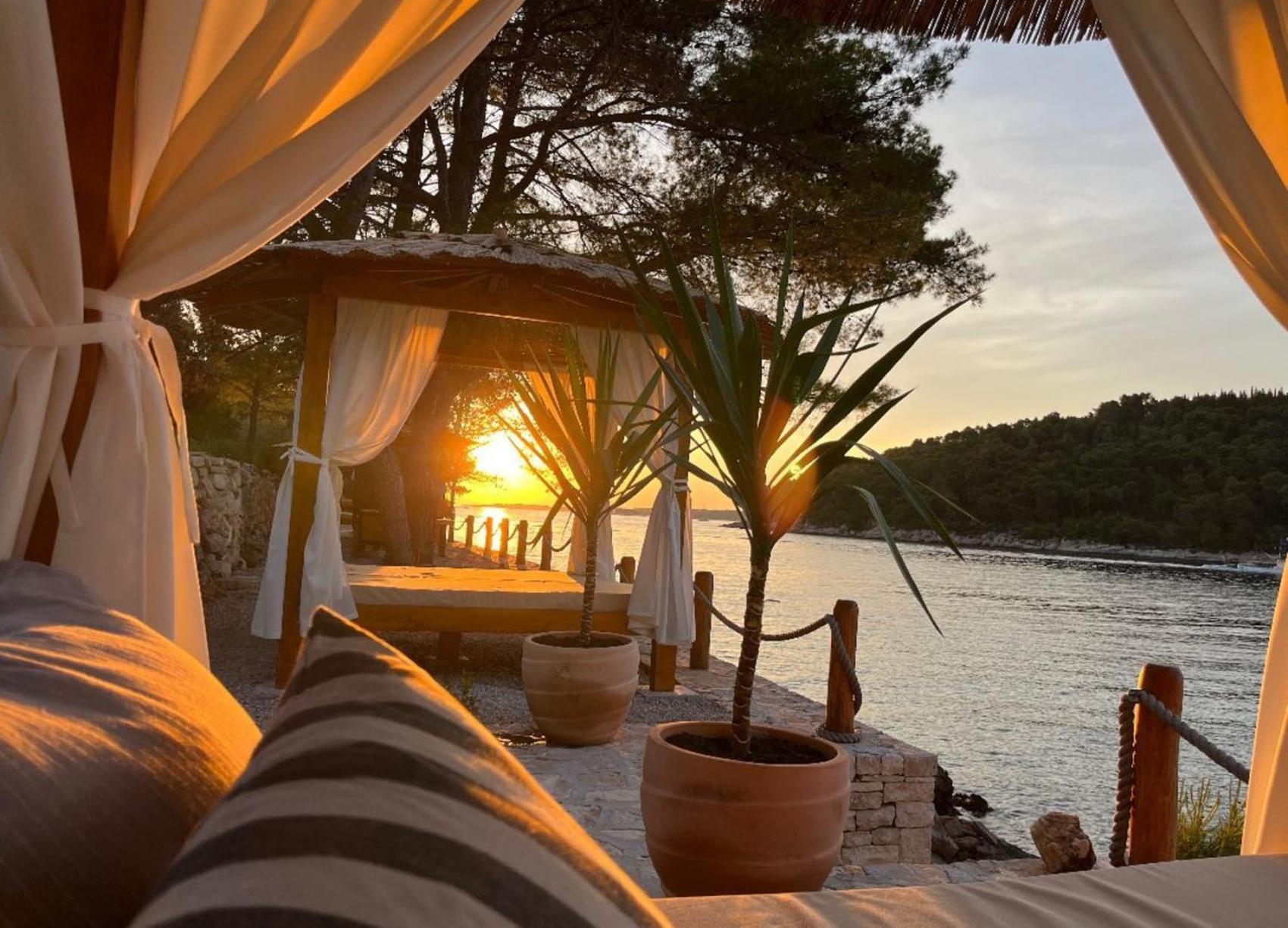 Holiday Home Sunny Side Vela Luka Bagian luar foto